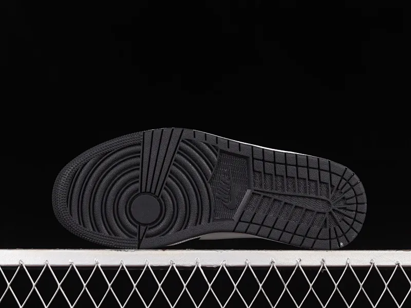 All categories Air Jordan Jordan series basketball shoes Air Jordan 1 Mid Air Jordan 1 Mid AJ1 Joe 1 is prohibited for resale Mid-top basketball shoes BQ6472-061